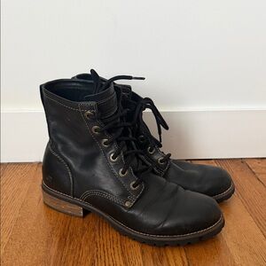 Skechers Laramie lace up combat style boots women size 9 Y2K